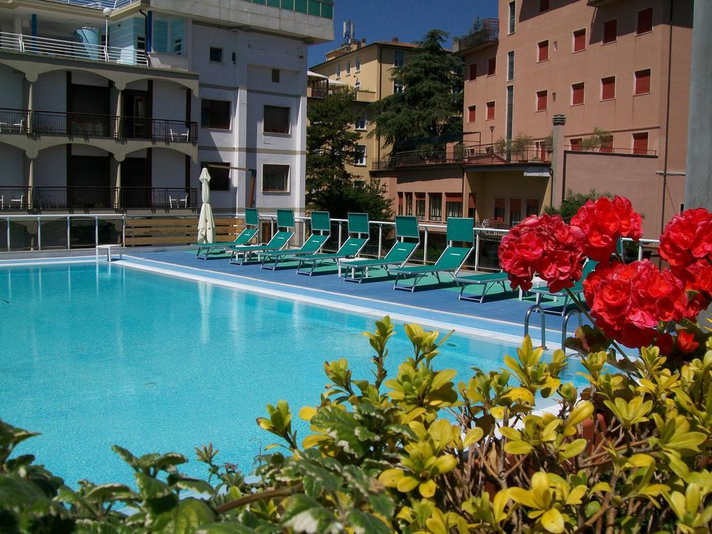 Grand Hotel Ambasciatori Wellness & Spa Chianciano Terme Buitenkant foto