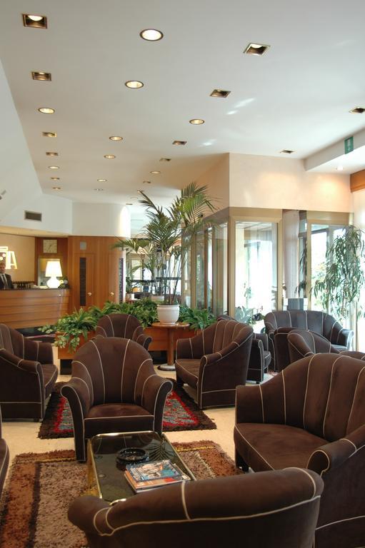 Grand Hotel Ambasciatori Wellness & Spa Chianciano Terme Buitenkant foto